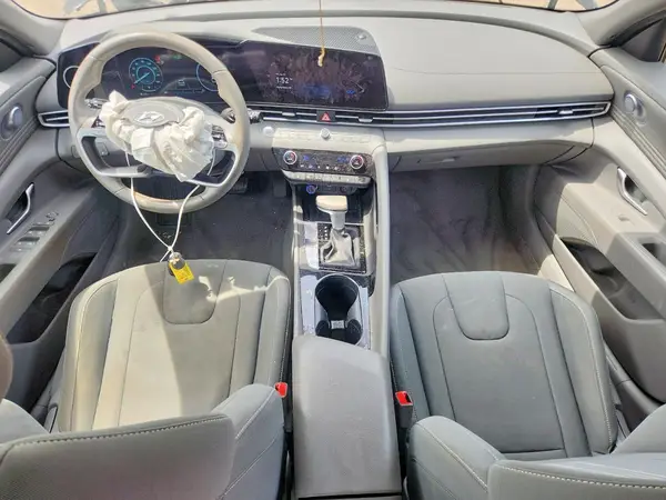 KMHLS4AG1PU421718 2023 HYUNDAI ELANTRA - Image 8