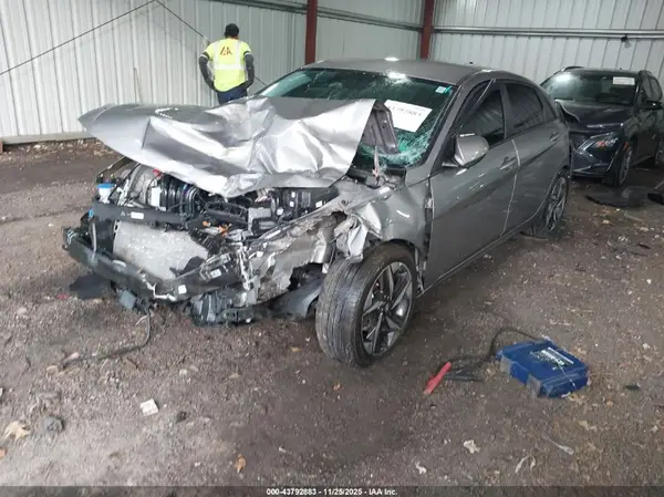KMHLS4AG1PU428250 2023 HYUNDAI ELANTRA - Image 2