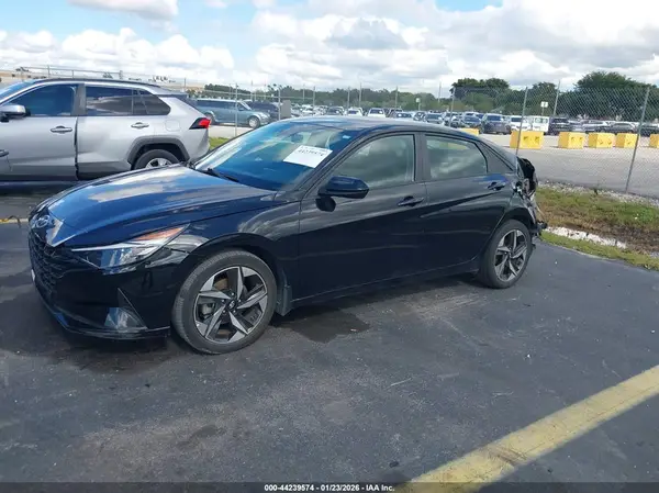 KMHLS4AG1PU453343 2023 HYUNDAI ELANTRA - Image 2