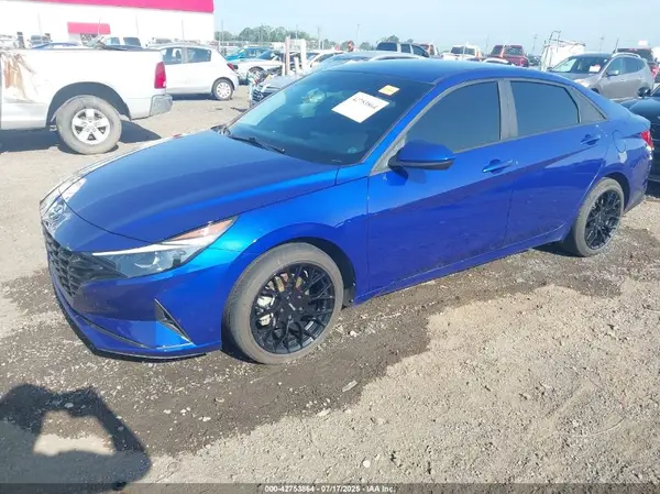 KMHLS4AG1PU472717 2023 HYUNDAI ELANTRA - Image 2