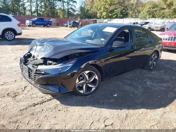 KMHLS4AG1PU516635 2023 HYUNDAI ELANTRA - Image 2