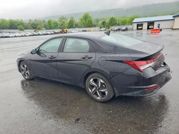 KMHLS4AG1PU558013 2023 HYUNDAI ELANTRA - Image 2