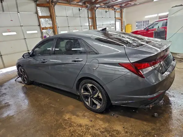 KMHLS4AG1PU567133 2023 HYUNDAI ELANTRA - Image 2