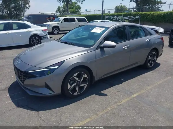 KMHLS4AG1PU577130 2023 HYUNDAI ELANTRA - Image 2