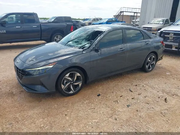 KMHLS4AG1PU579282 2023 HYUNDAI ELANTRA - Image 2