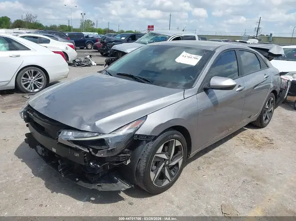 KMHLS4AG1PU605203 2023 HYUNDAI ELANTRA - Image 2