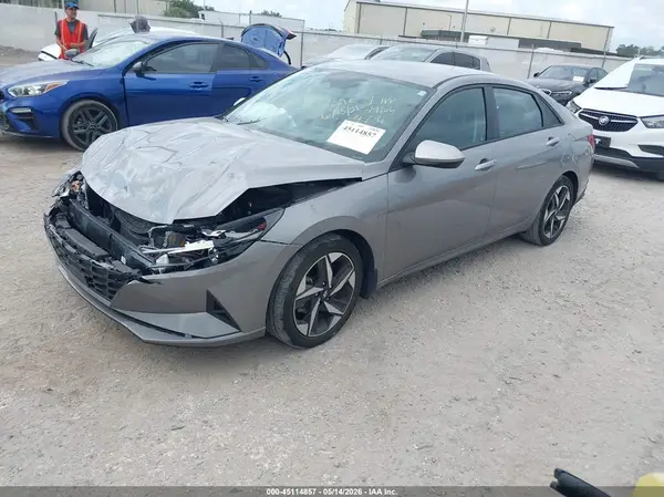 KMHLS4AG1PU614791 2023 HYUNDAI ELANTRA - Image 2