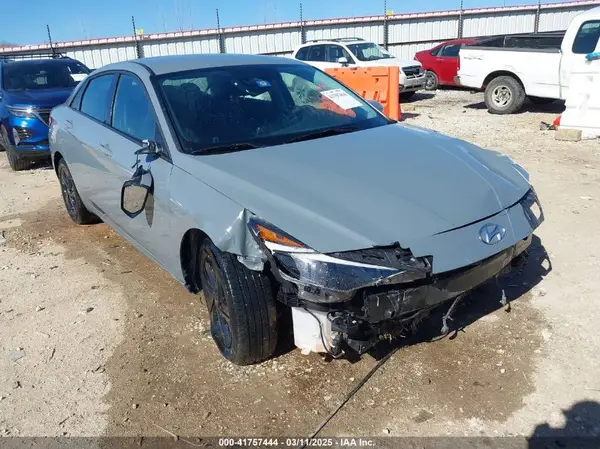 KMHLS4AG2NU273527 2022 HYUNDAI ELANTRA - Image 1