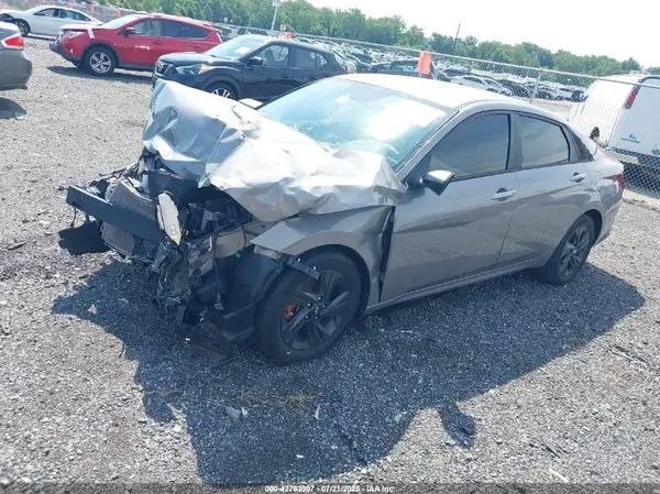 KMHLS4AG2NU319163 2022 HYUNDAI ELANTRA - Image 2