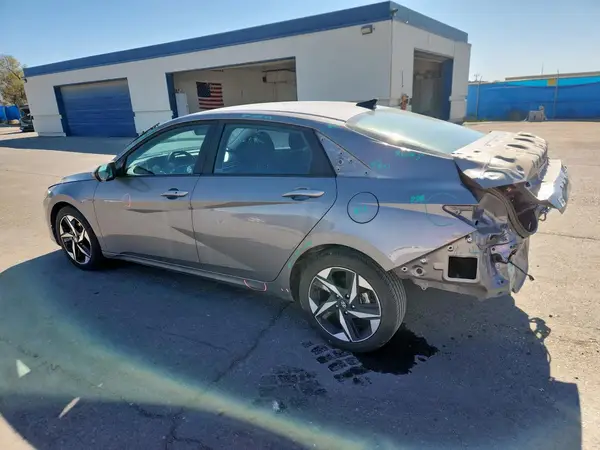 KMHLS4AG2PU477294 2023 HYUNDAI ELANTRA - Image 2