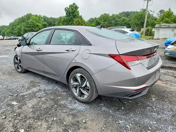 KMHLS4AG2PU499313 2023 HYUNDAI ELANTRA - Image 2