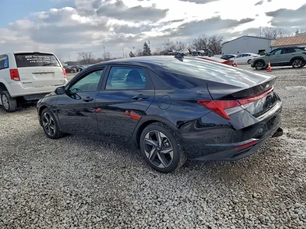 KMHLS4AG2PU519558 2023 HYUNDAI ELANTRA - Image 2