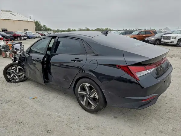 KMHLS4AG2PU562099 2023 HYUNDAI ELANTRA - Image 2