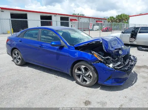 KMHLS4AG2PU584829 2023 HYUNDAI ELANTRA - Image 1