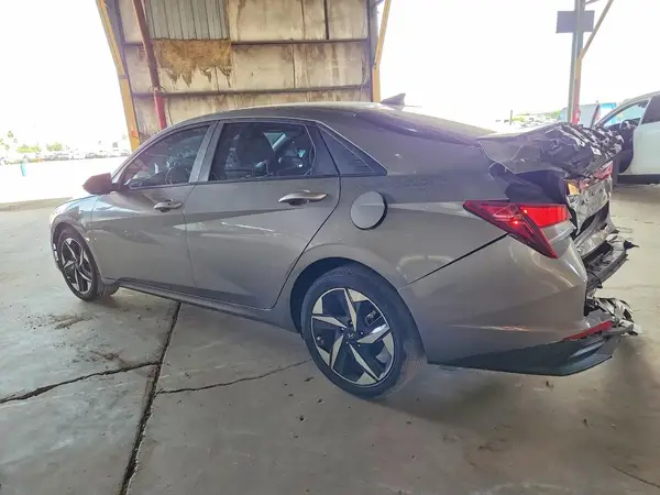 KMHLS4AG2PU592591 2023 HYUNDAI ELANTRA - Image 2