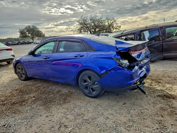 KMHLS4AG3NU336246 2022 HYUNDAI ELANTRA - Image 2