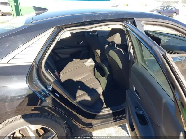 KMHLS4AG3PU404869 2023 HYUNDAI ELANTRA - Image 8