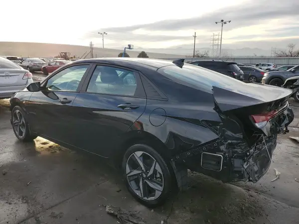 KMHLS4AG3PU426483 2023 HYUNDAI ELANTRA - Image 2