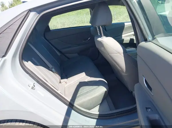 KMHLS4AG3PU441744 2023 HYUNDAI ELANTRA - Image 8