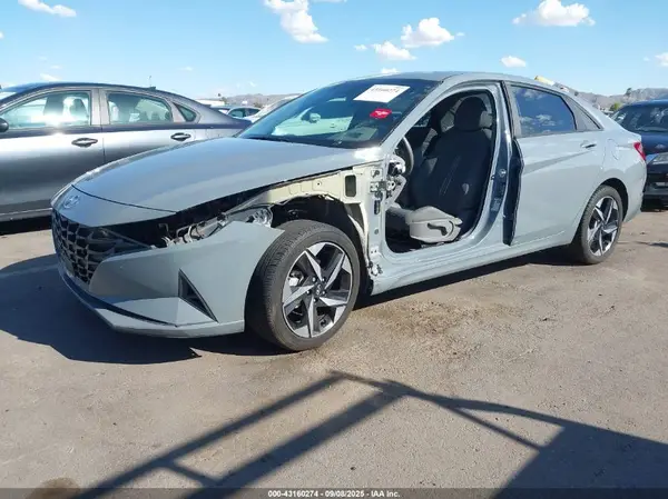 KMHLS4AG3PU449083 2023 HYUNDAI ELANTRA - Image 2