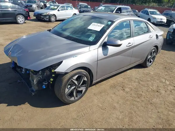 KMHLS4AG3PU558742 2023 HYUNDAI ELANTRA - Image 2