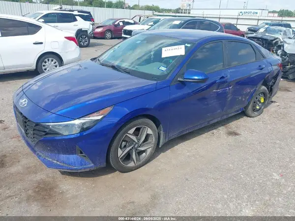 KMHLS4AG3PU564833 2023 HYUNDAI ELANTRA - Image 2