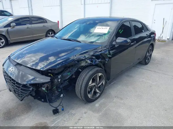 KMHLS4AG3PU568607 2023 HYUNDAI ELANTRA - Image 2