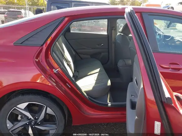 KMHLS4AG3PU569689 2023 HYUNDAI ELANTRA - Image 8