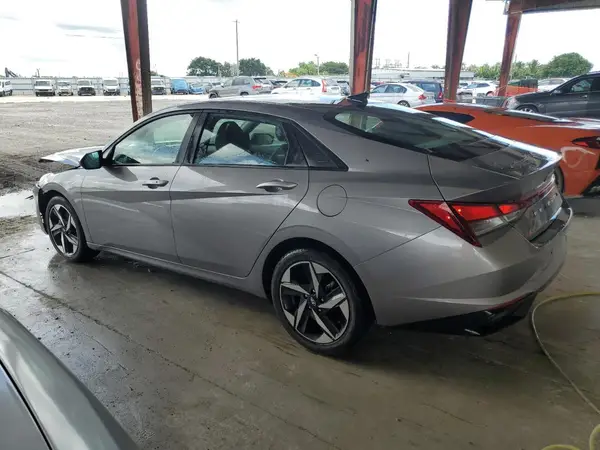 KMHLS4AG3PU590204 2023 HYUNDAI ELANTRA - Image 2