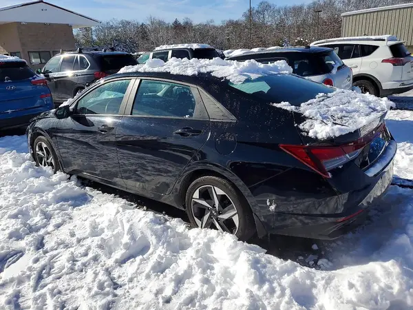 KMHLS4AG3PU598111 2023 HYUNDAI ELANTRA - Image 2