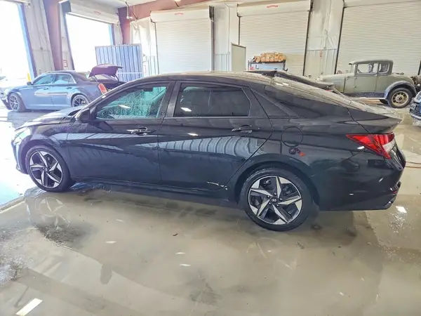 KMHLS4AG3PU609043 2023 HYUNDAI ELANTRA - Image 2