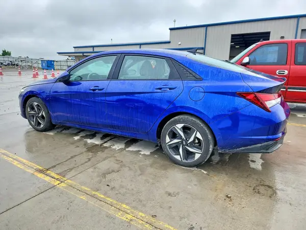 KMHLS4AG3PU625582 2023 HYUNDAI ELANTRA - Image 2
