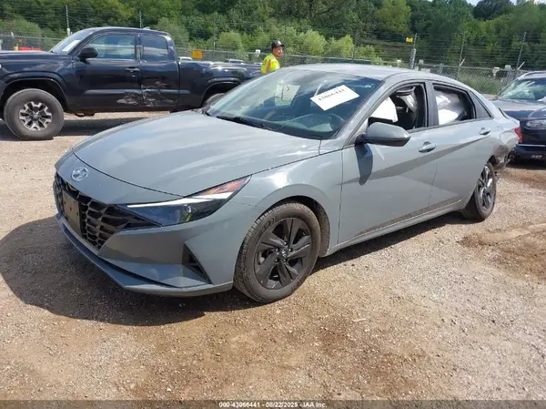 KMHLS4AG4MU121229 2021 HYUNDAI ELANTRA - Image 2
