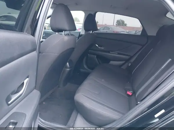 KMHLS4AG4NU239492 2022 HYUNDAI ELANTRA - Image 8