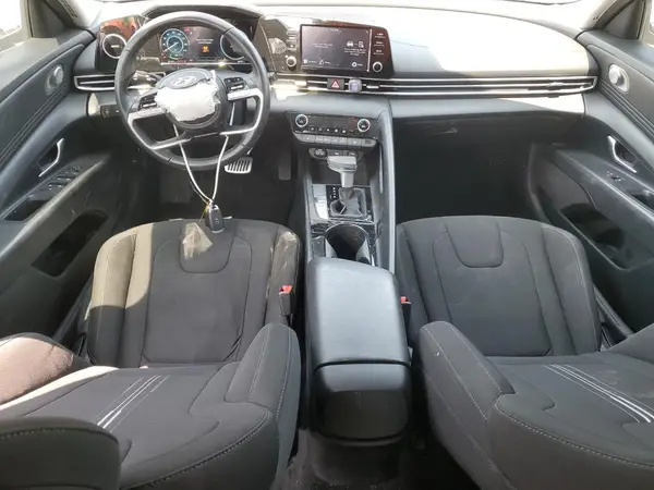 KMHLS4AG4NU240321 2022 HYUNDAI ELANTRA - Image 8