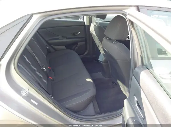KMHLS4AG4NU302994 2022 HYUNDAI ELANTRA - Image 8