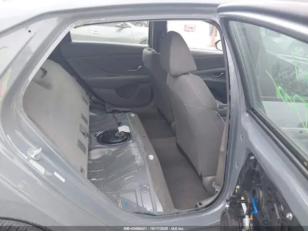 KMHLS4AG4NU321593 2022 HYUNDAI ELANTRA - Image 8
