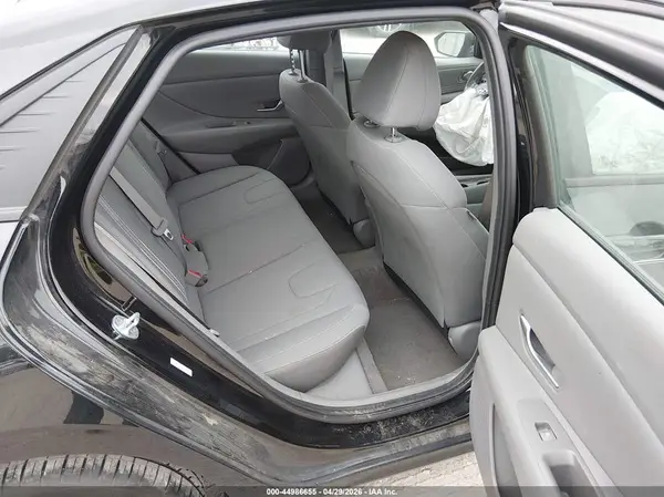 KMHLS4AG4PU418831 2023 HYUNDAI ELANTRA - Image 8