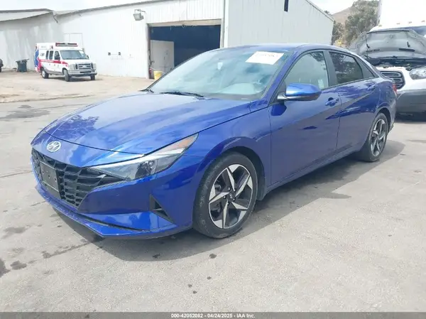 KMHLS4AG4PU427318 2023 HYUNDAI ELANTRA - Image 2