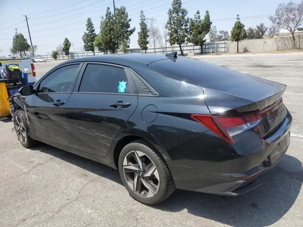 KMHLS4AG4PU428372 2023 HYUNDAI ELANTRA - Image 2