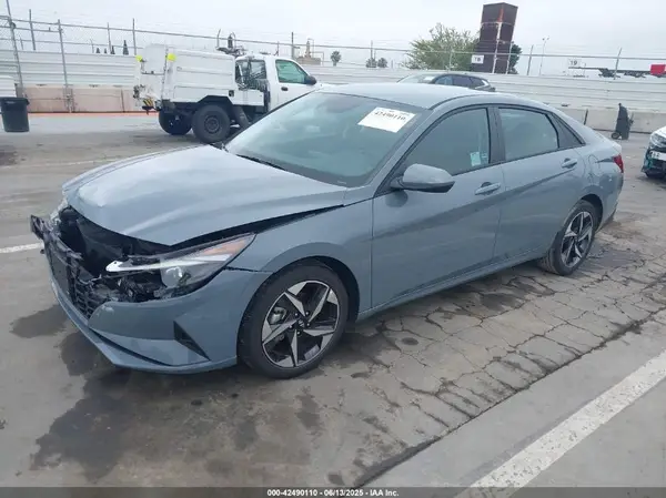 KMHLS4AG4PU437055 2023 HYUNDAI ELANTRA - Image 2