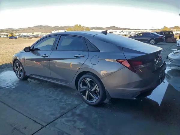 KMHLS4AG4PU454177 2023 HYUNDAI ELANTRA - Image 2