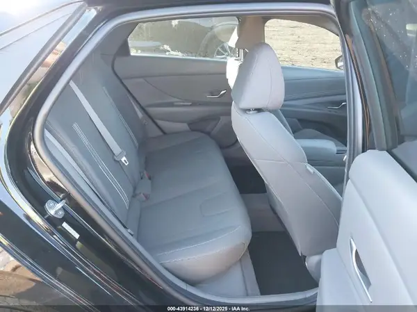 KMHLS4AG4PU517388 2023 HYUNDAI ELANTRA - Image 8