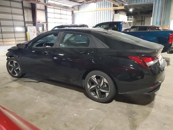 KMHLS4AG4PU559818 2023 HYUNDAI ELANTRA - Image 2