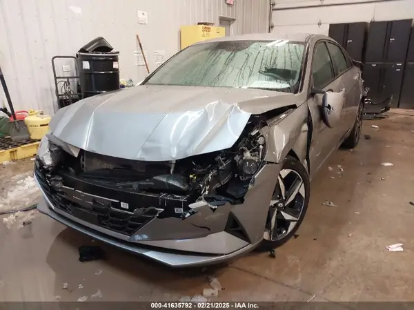 KMHLS4AG4PU588137 2023 HYUNDAI ELANTRA - Image 2