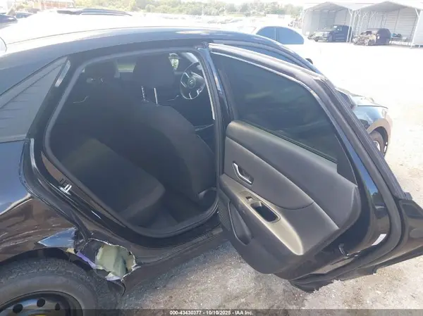KMHLS4AG4PU591037 2023 HYUNDAI ELANTRA - Image 8