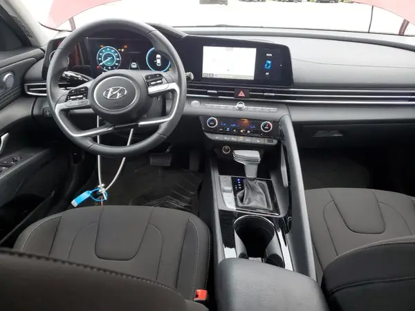 KMHLS4AG4PU611139 2023 HYUNDAI ELANTRA - Image 8