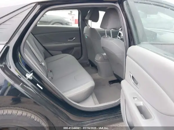 KMHLS4AG5NU218134 2022 HYUNDAI ELANTRA - Image 8