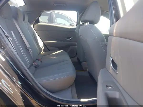 KMHLS4AG5NU276468 2022 HYUNDAI ELANTRA - Image 8
