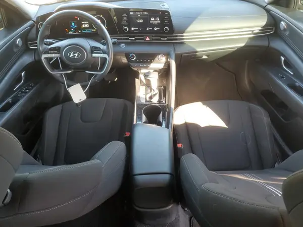 KMHLS4AG5NU311249 2022 HYUNDAI ELANTRA - Image 8